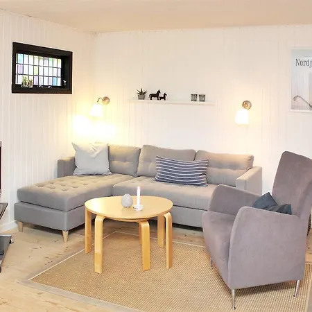 Дом отдыха Three-bedroom Holiday In