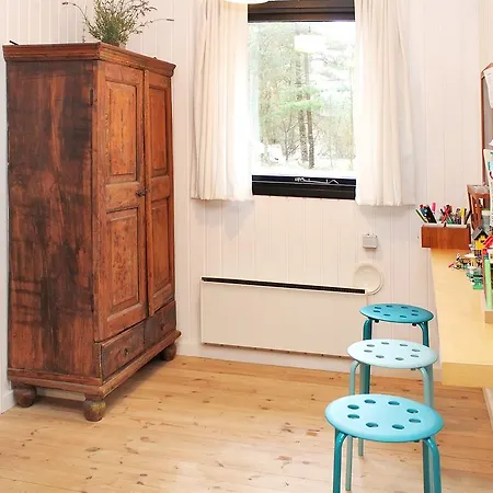 Дом отдыха Three-bedroom Holiday In *